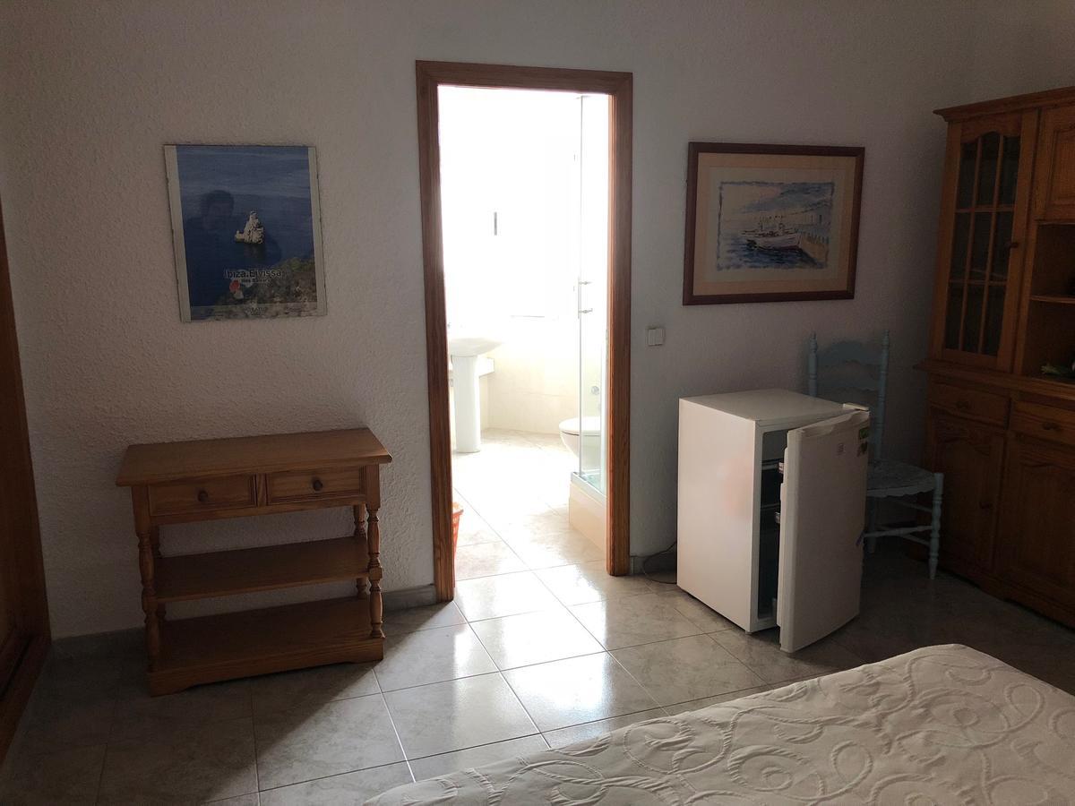 Casa De Huespedes El Almendro Hotell Ibiza stad Exteriör bild